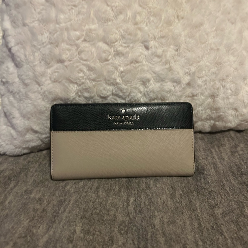 Kate Spade Black and Cream Women's Wallet